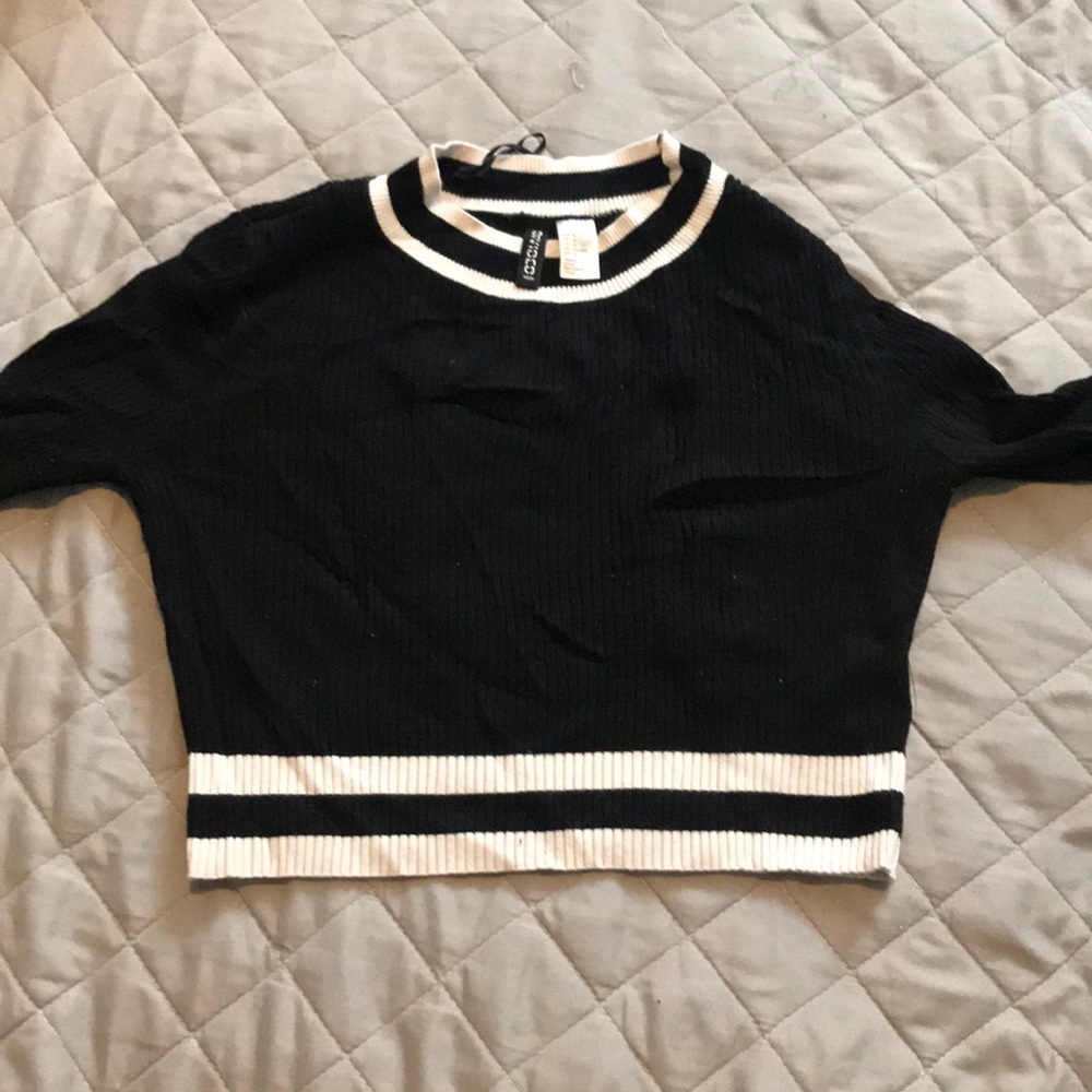 Long sleeve crop sweater